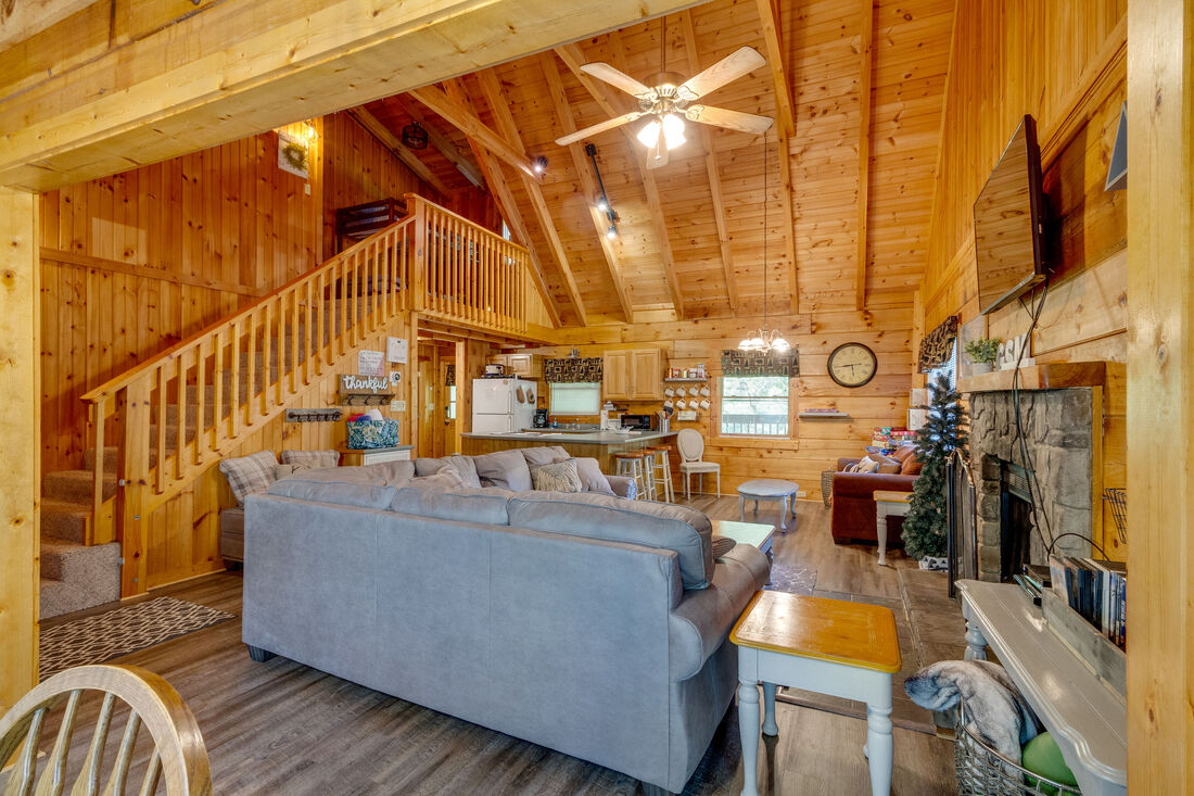 The Giving Cabin - Business Photo